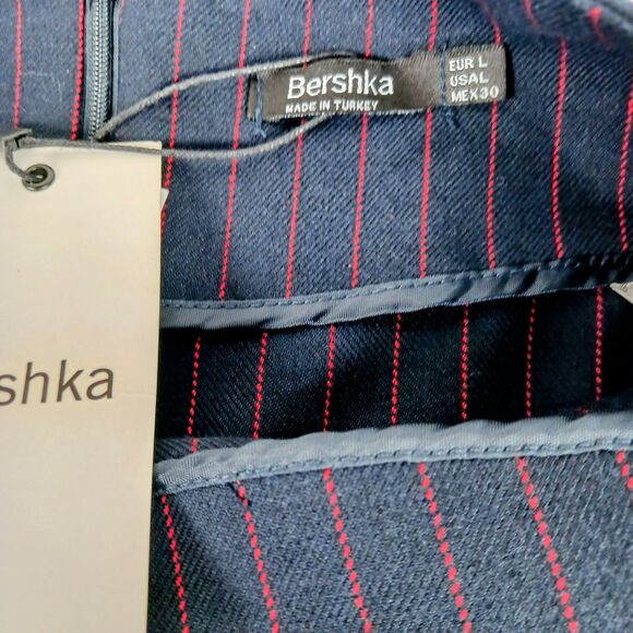 Bershka Mini Skirt Size L Blue Red Buckle Asymmetrical NWT - Picture 7 of 7